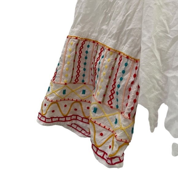 BeachLunchLounge White V-Neck Boho‎ Embroidered Popover Top - Picture 2 of 7